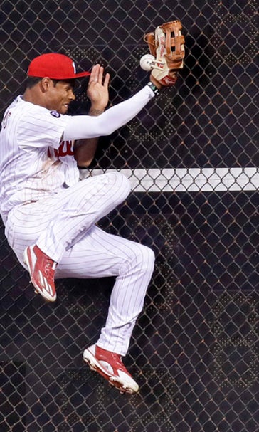 Correction: Pirates-Phillies story